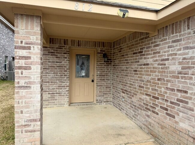 Building Photo - 812 Parkplace Ridge