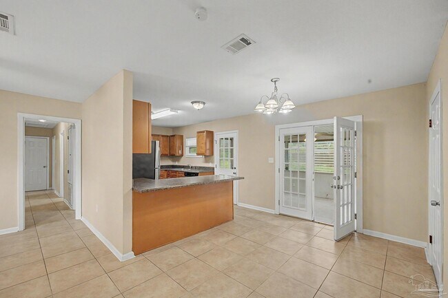 Building Photo - 560 N 72nd Ave