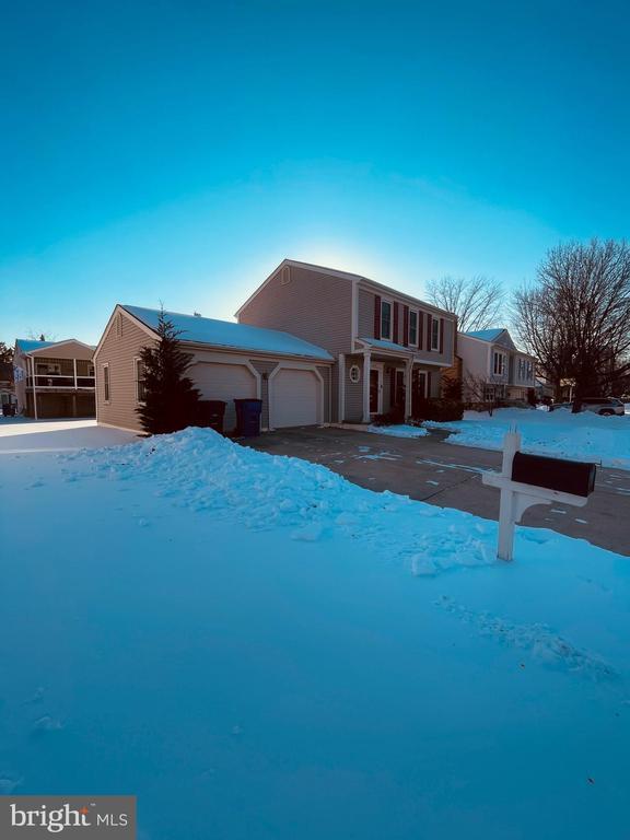 Building Photo - 404 Navaho Dr