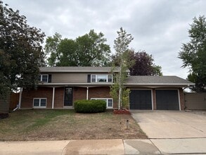 Building Photo - 1208 Sycamore Dr