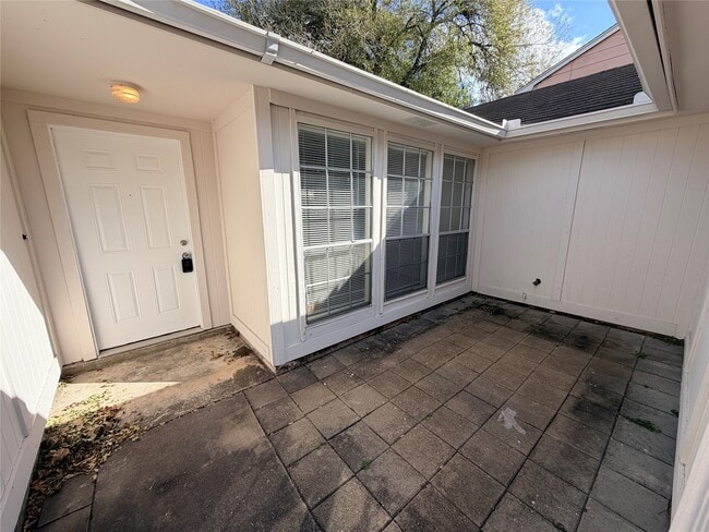 Building Photo - 1367 Gentle Bend Dr