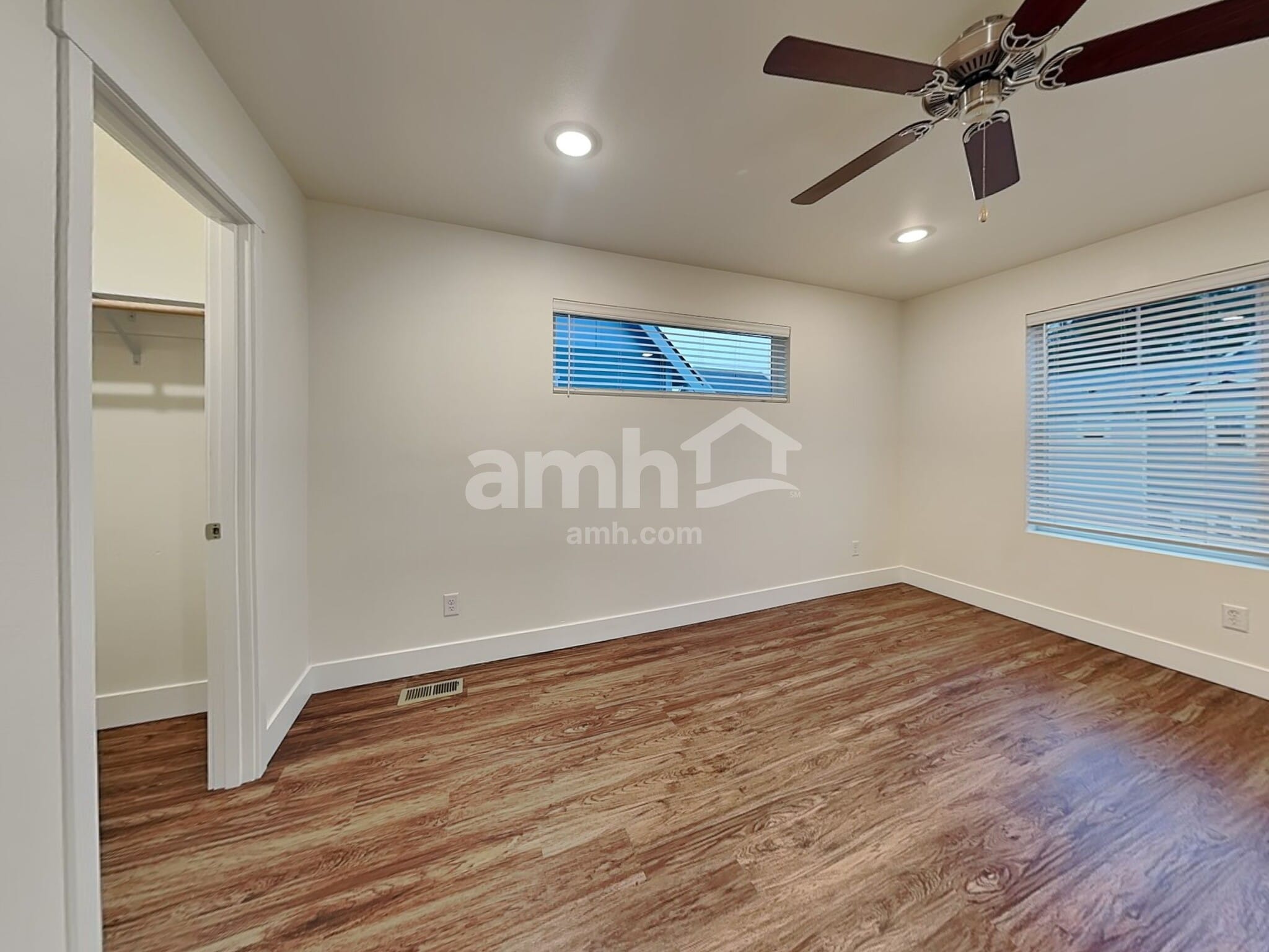 Building Photo - 23379 SE Dogwood St