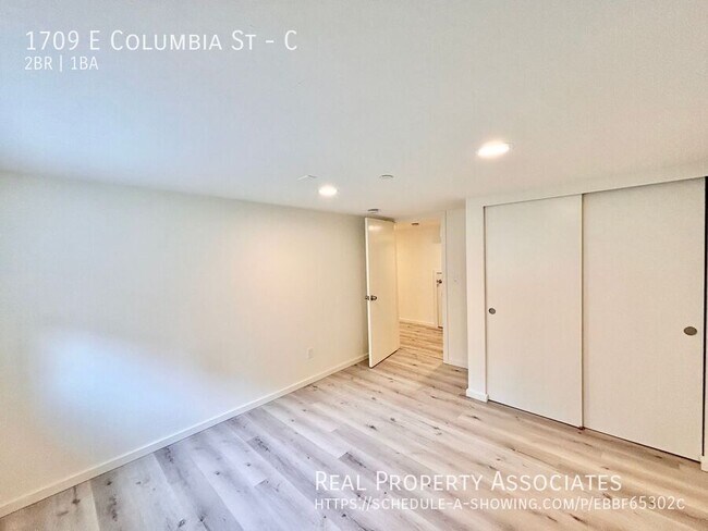 Building Photo - 1709 E Columbia St