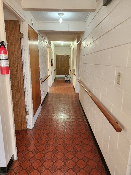 Building Photo - 2470 Lakoloa Pl