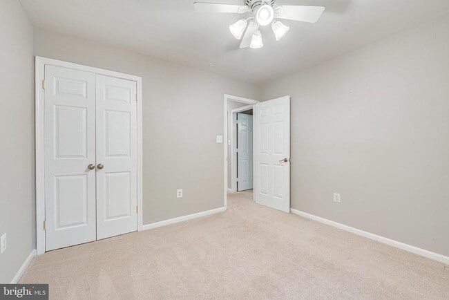 Building Photo - 12127 Holly Knoll Cir
