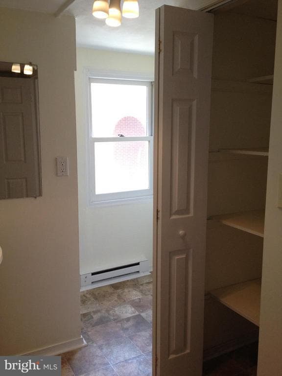 Building Photo - 514 N Market St