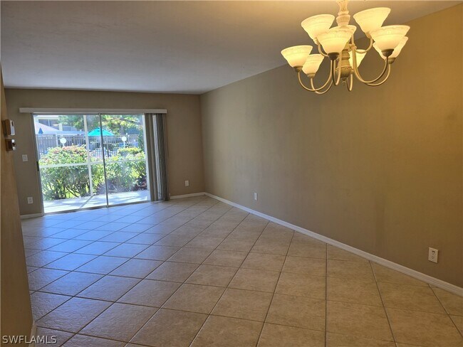 Building Photo - 2656 Kings Lake Blvd