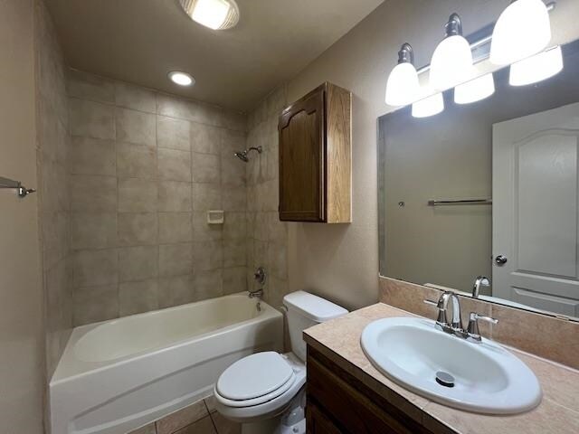 Building Photo - 1001 E Travis St