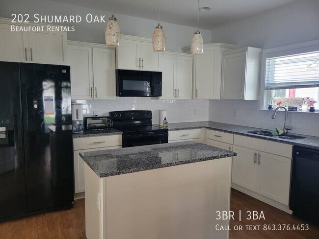 Building Photo - 202 Shumard Oak