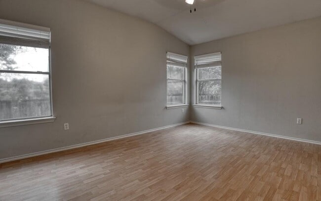 Building Photo - 620 Paso Fino Trail