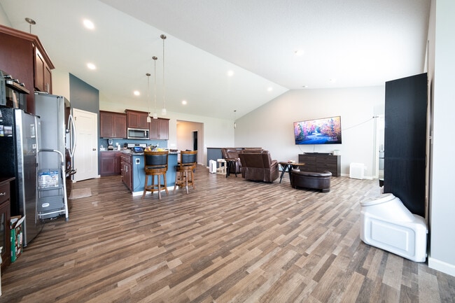 Building Photo - 6702 92nd Bay S