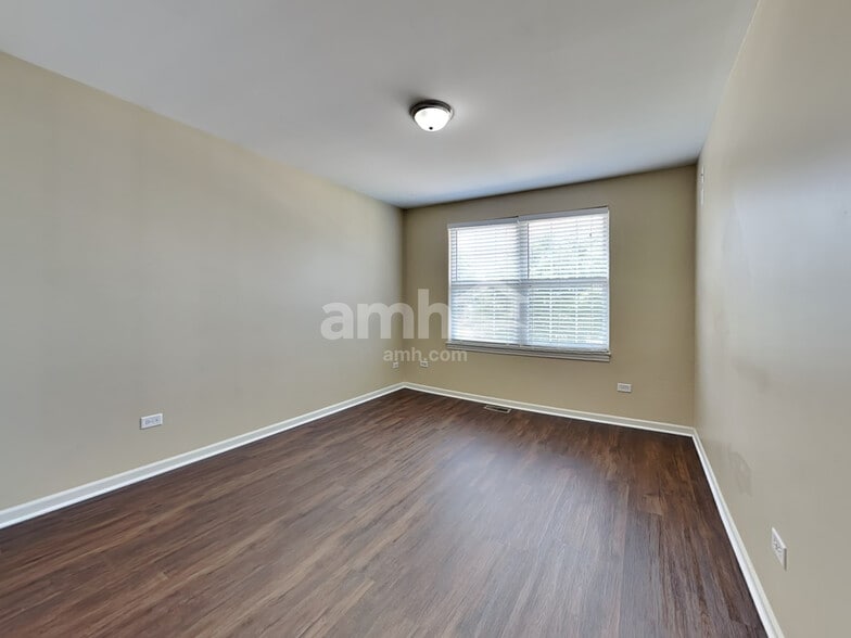 Building Photo - 1306 River Haven Trail