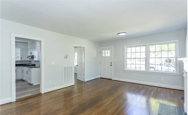 Building Photo - 1523 44th St Ensley