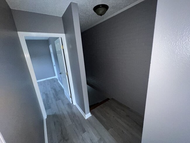Building Photo - Newly renovated! 2 bedroom 1 bath townhous...
