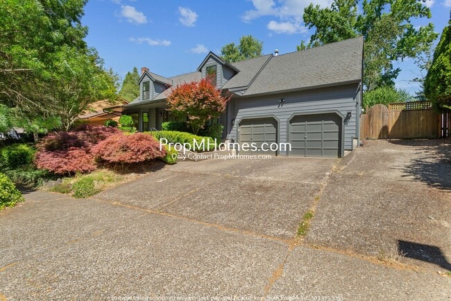 Building Photo - Updated Three Bedroom Home in Tigard!