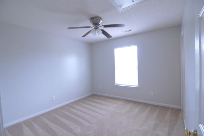 Building Photo - Stunning 2 story brick home 4 bedroom 2.5 ...