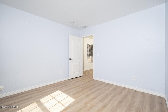 Building Photo - 25256 W Darrel Dr