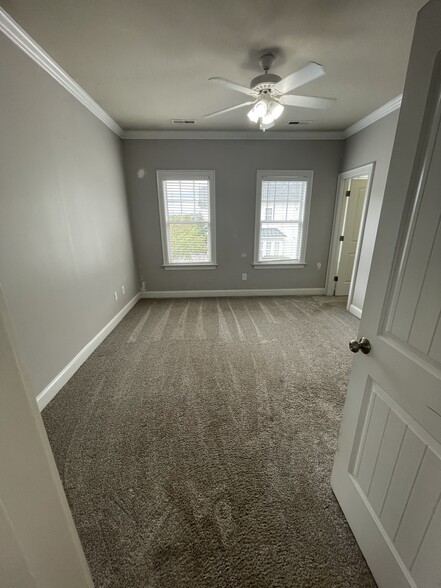 Building Photo - 7706 Alexander Promenade Pl