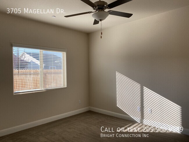 Building Photo - 3705 Magellan Dr