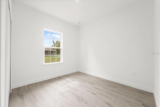 Building Photo - 5978 SW 154th Lane Rd