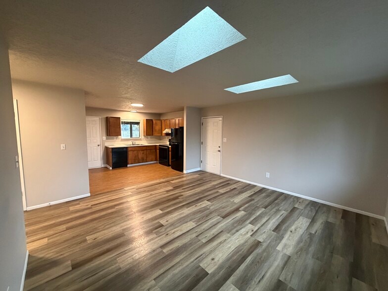 Building Photo - 2 Burdick Pl