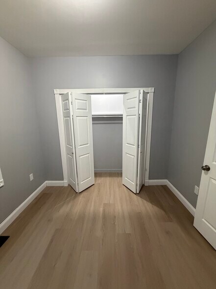 Bedroom 2 - Closet - 17 Williams St