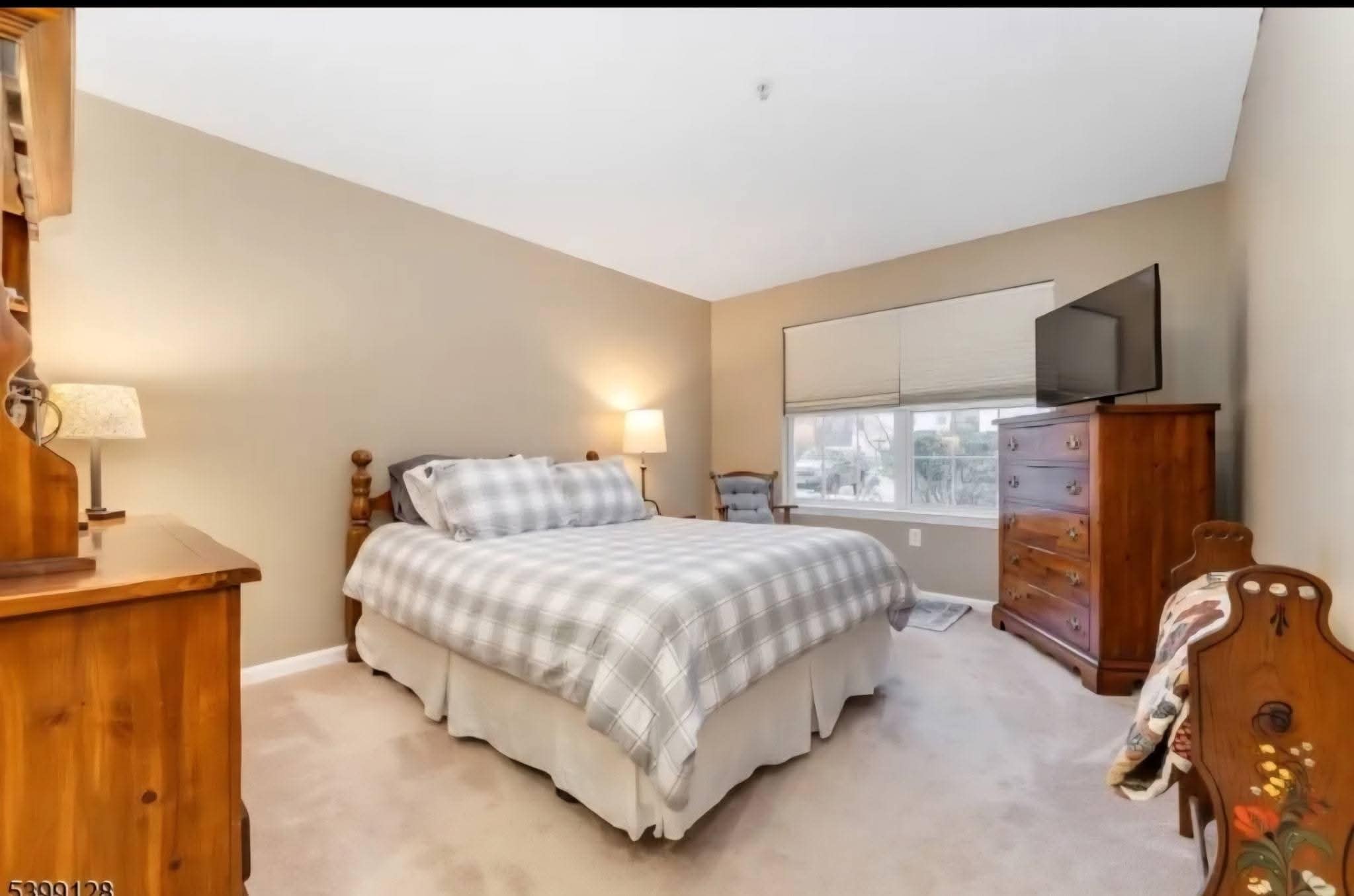 Building Photo - 52 Overlook Dr