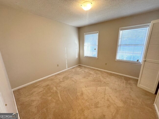 Building Photo - 107 Belair Dr