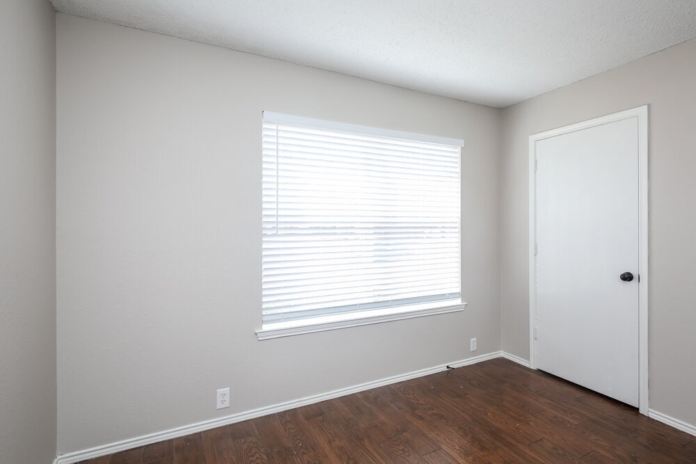 Building Photo - 100 Walnut Dr