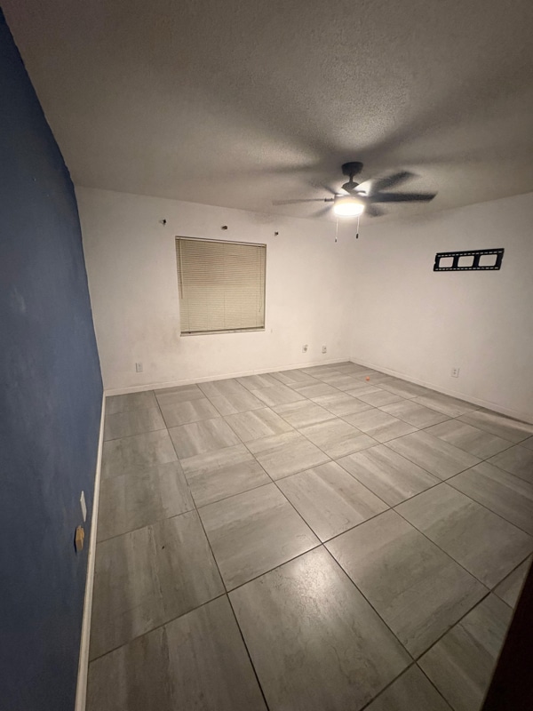 Building Photo - 1317 N Shangri-La Dr