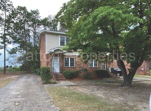 Building Photo - 15-16 Ashleys Place - Outside CoC - R19205...