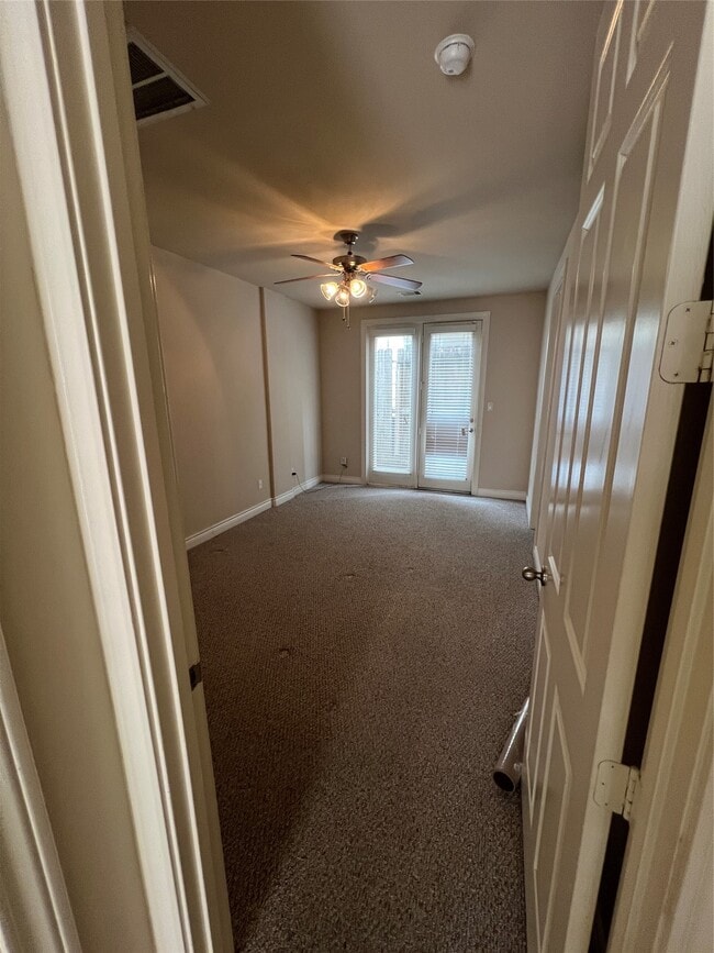 Building Photo - 5940 Kansas St