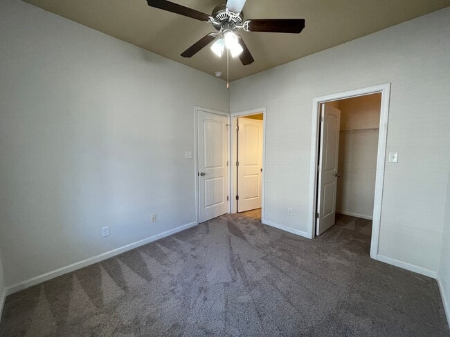 Building Photo - Low Maintenance, 2 Bedroom, 2 Bath Townhom...