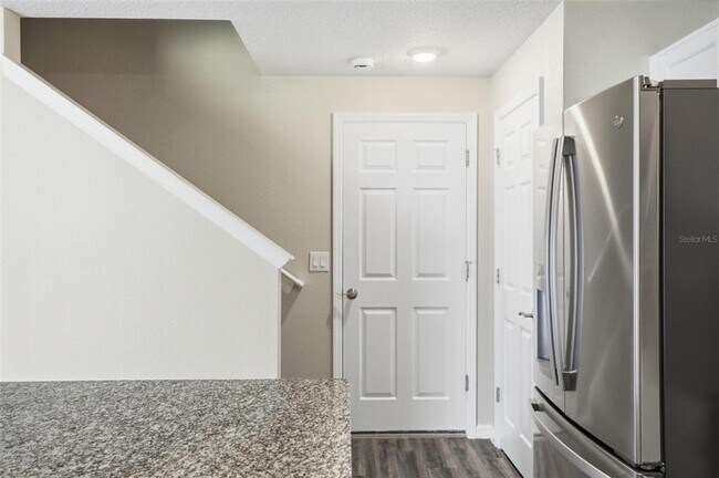 Building Photo - 64 Foxhall Ln