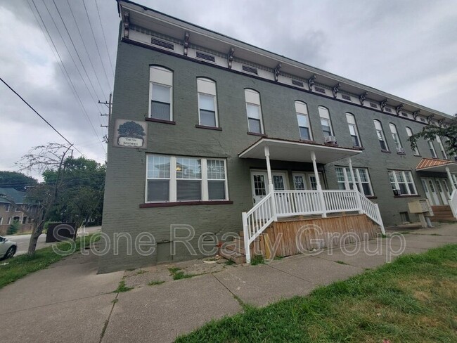 Primary Photo - 510 1/2 S 5th Street