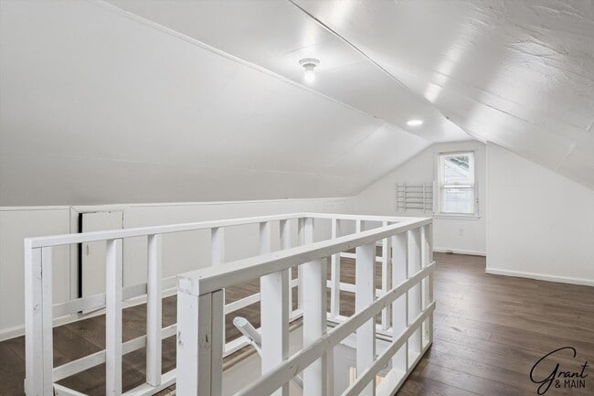 Building Photo - 3 bedroom $1150