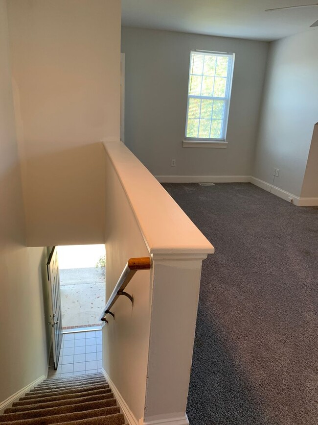 Building Photo - 1 Bedroom 1.5 Bathroom Townhome in Myrtle ...