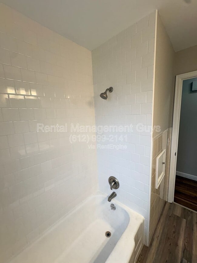 Building Photo - 4534 Zane Ave N