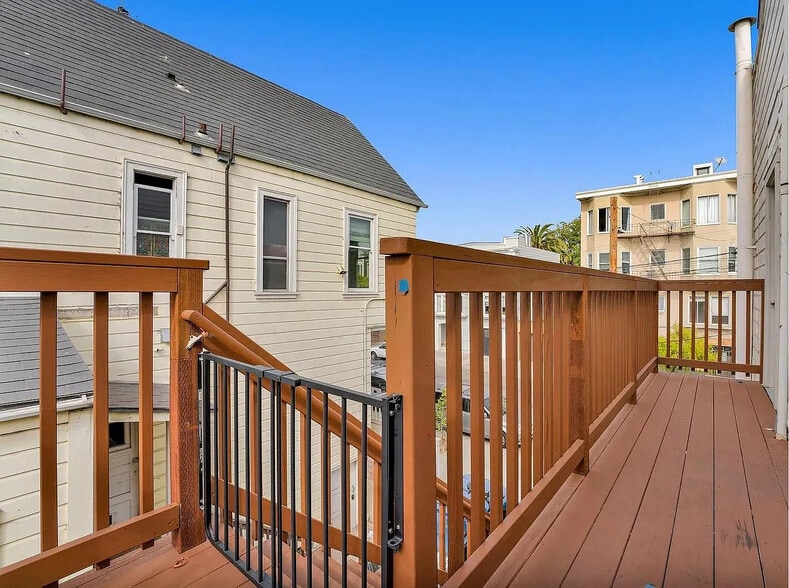 Private own deck, goes down to shared garden. - 1350 Dolores St