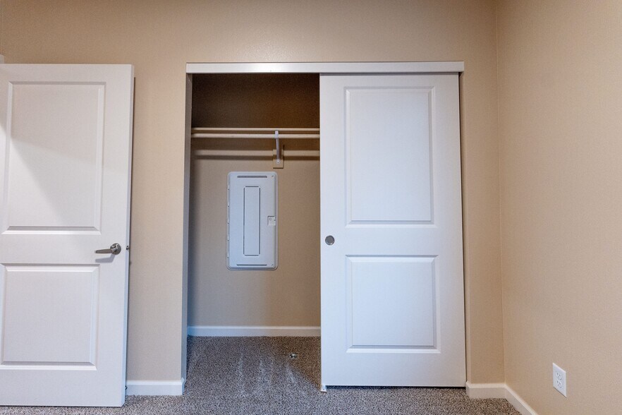 Building Photo - 5803 Joynak St S