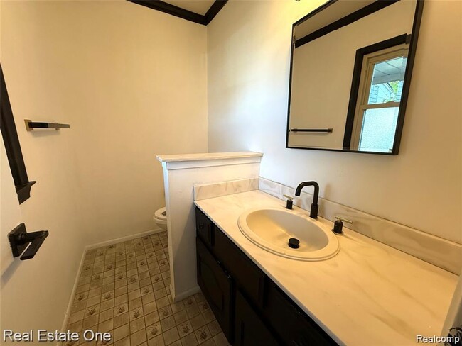 Building Photo - 26211 Simone St