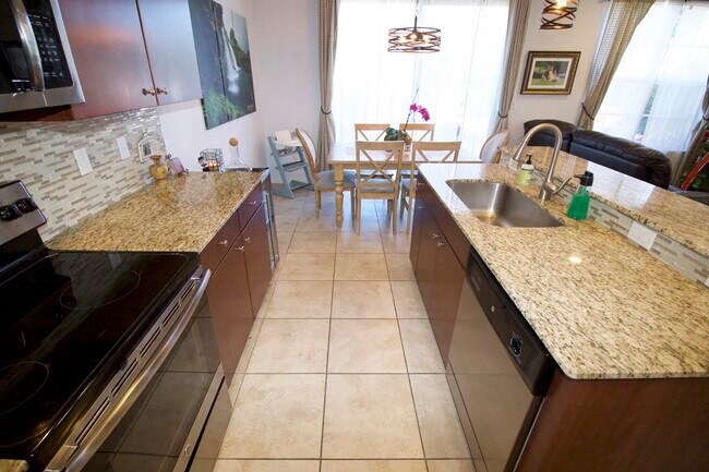 Building Photo - 4616 Tara Cove Way