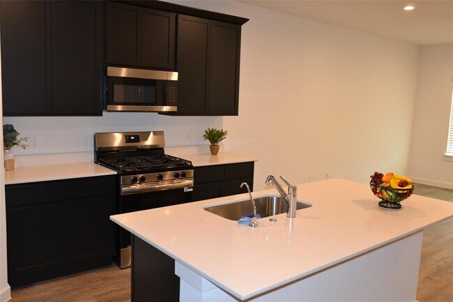 Building Photo - 1607 Portorosso Dr