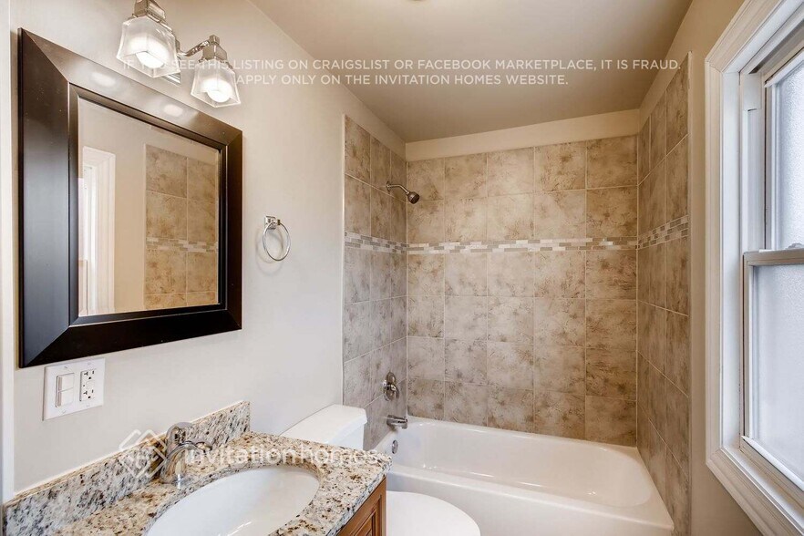 Building Photo - 2414 N 75th Ct