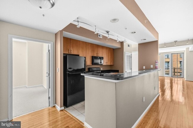 Building Photo - 715 6th St NW