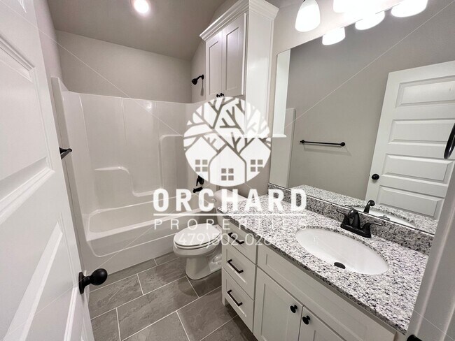 Building Photo - Single-Family Home- Beautiful 4 Bedroom Alderwood Plan