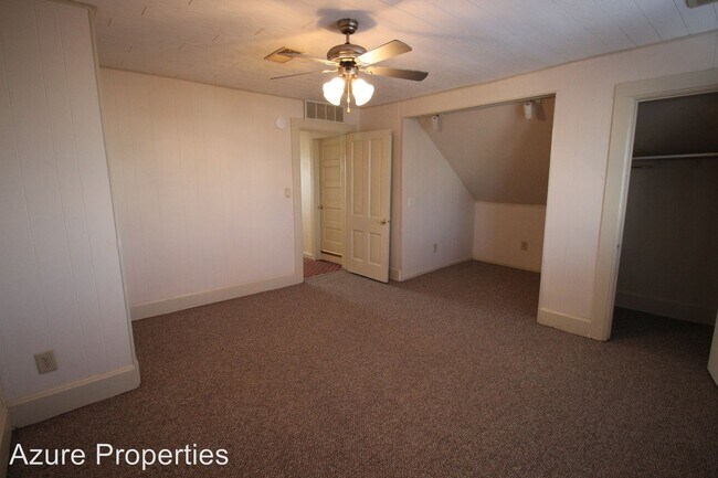 Building Photo - 514 Park Ave