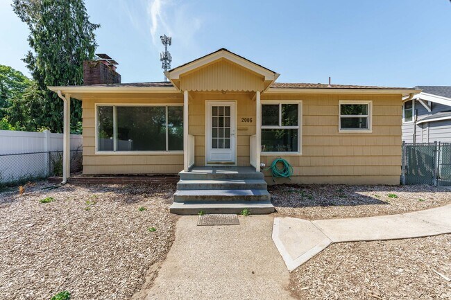 Building Photo - MOVE IN SPECIAL - Charming 1950’s Two-Bedroom with Character & Shared Outdoor Space
