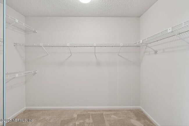 Building Photo - 4851 Jaybird Cir N