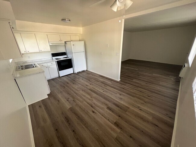 Building Photo - 25250